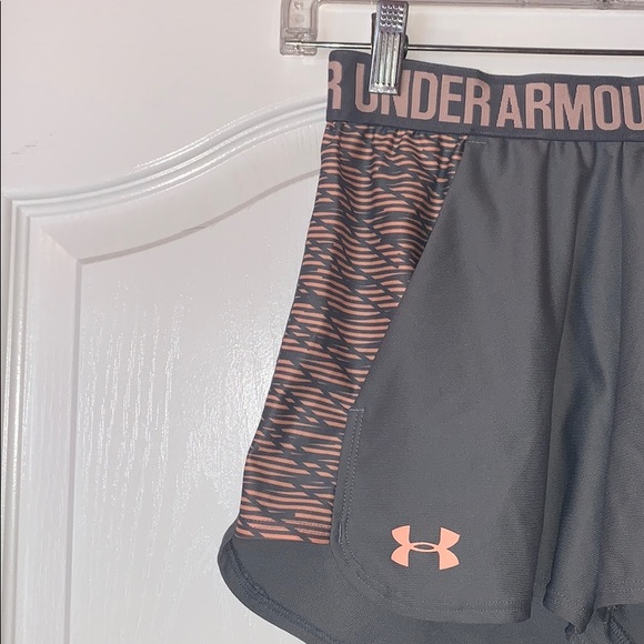 Under Armour Women’s Athletic Shorts with Pockets - Picture 3 of 3